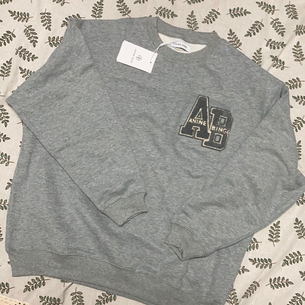 Women’s MILES Oversized sweatshirt Letterman size Large